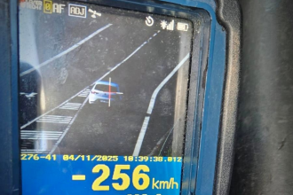 Mlady vodic jazdil rychlostou 250 km h na ceste s 90 kou