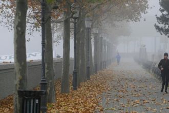 Na celom uzemi Slovenska si treba davat pozor na hmlu