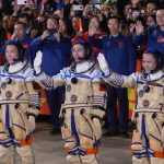 Navrat tajkonautov na Zem odlozili kvoli odpadu