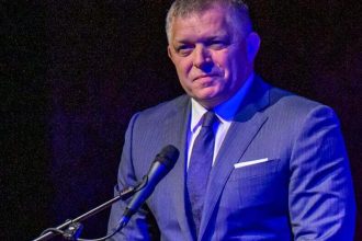 Nezna revolucia podla Smeru Zvazanie autobusmi pomoc Jednoty dochodcov