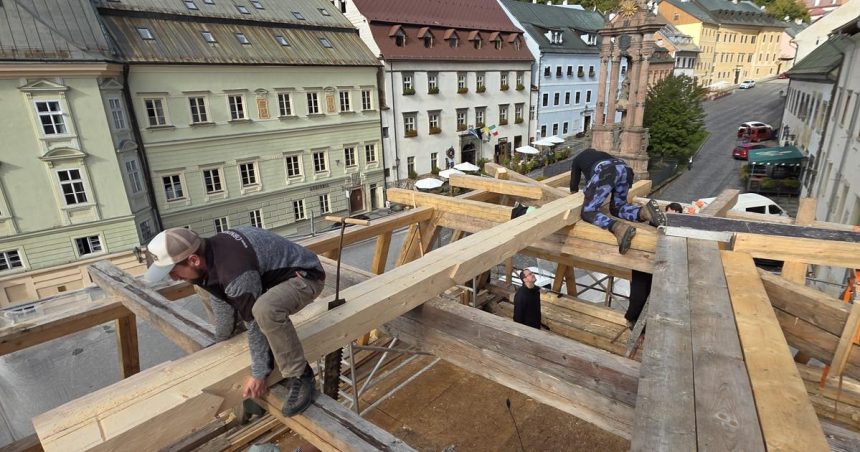 Obnova barokoveho krovu konci dokoncenie o tyzden