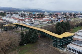 Obnovena lavka opat sluzi ludom Mesto po mesiacoch spristupnilo jednu z najvacsich investicii roka