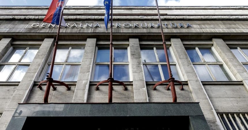 PROKURATURA Zalezitosti prokuratury by sa nemali riesit v parlamente