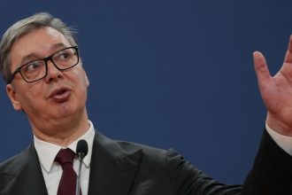 Srbsky prezident Vucic popiera obvinenia z ucasti na sarajevskom safari