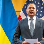 Ukrajina Clovek Zelenskeho po prehliadke rezignoval