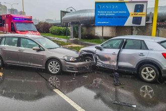 Vodicka v protismere havarovala bola v bezvedomi