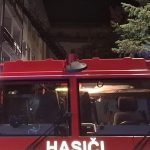 Zasiahli v poslednej chvili Hasici a policajti pomohli zene s detmi