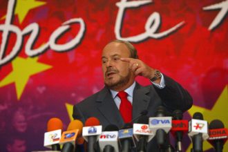 Zomrel byvaly premier Fatos Nano