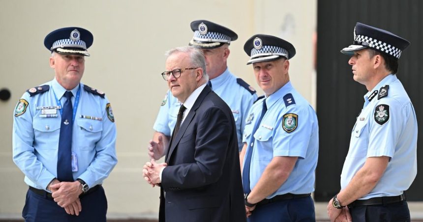 Albanese nariadil preskumanie policie a spravodajskych sluzieb po utoku na plazi