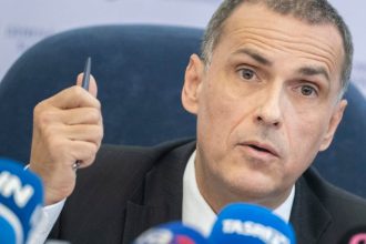 Balogh je presvedceny ze spada pod ochranu oznamovatelov