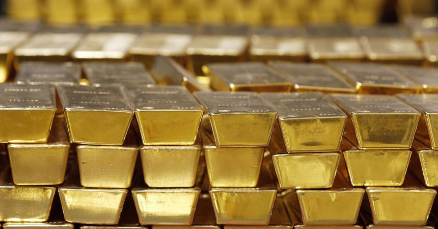 Cena zlata vzrastla na 6 tyzdnove maximum striebro dosiahlo novy rekord