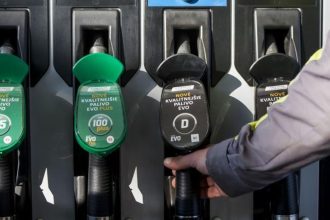 Ceny vsetkych druhov paliv klesli viditelne