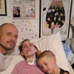 Dominika lezi po pade z mosta v bdelej kome