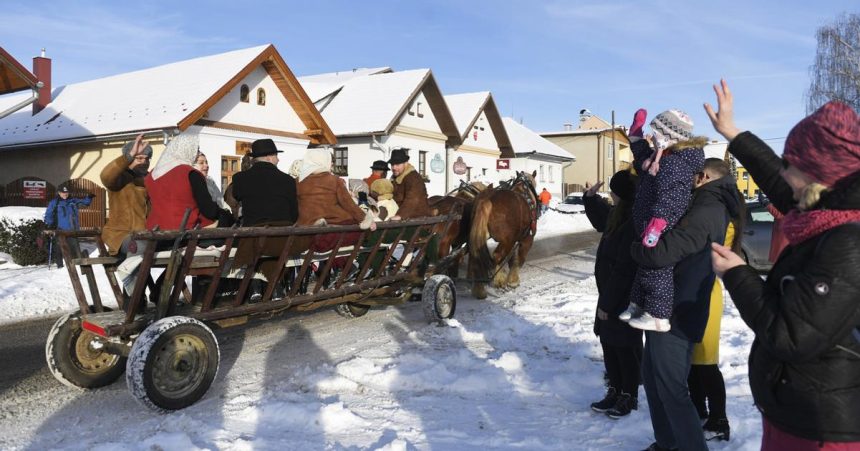 Etnografka Na sv Stefana mladez vstavala zavcasu typicke bolo brodenie sa vodou
