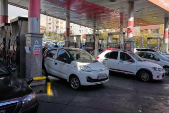 Iran zvysuje ceny benzinu prvykrat od protestov 2019