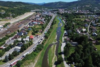 Megalomanska lodna dialnica cez Beskydy konci