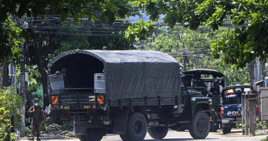 Mjanmarsko Pred vikendovymi volbami rastie nasilie