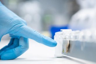 Monitorovanie nebezpecneho parazita v troch okresoch