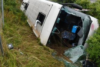 Na severe Vietnamu sa prevratil autobus devat mrtvych