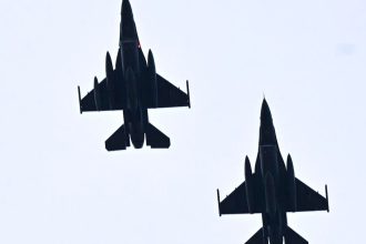 OBRANA V Kuchyni dnes nepristali tri stihacky F 16