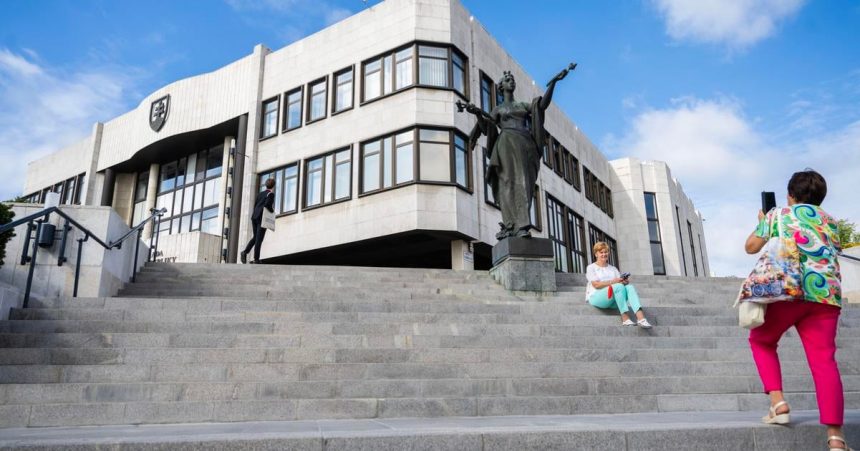 Poslanci prijali v tomto roku 113 zakonov 21 zrychlene