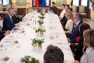 Prezident sa zhodol s europoslancami na aktivite slovenskej diplomacie