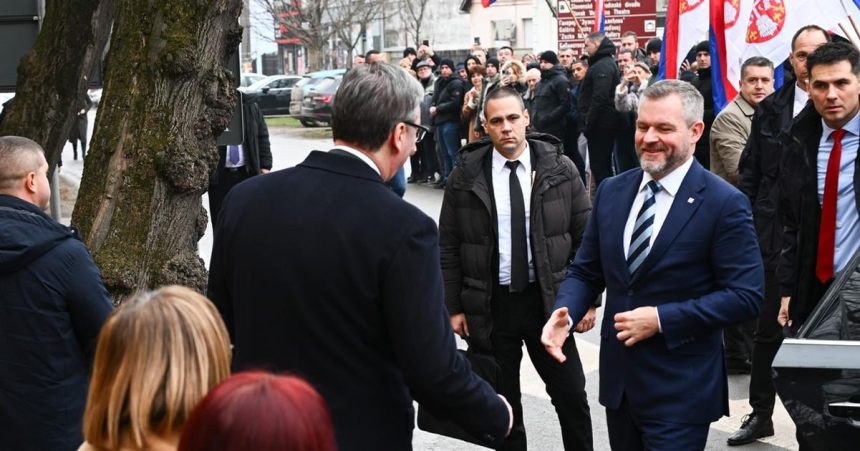 Prezidenti isli za Slovakmi v Srbsku Proti Vucicovi protestovali Pellegrini niektorych sklamal