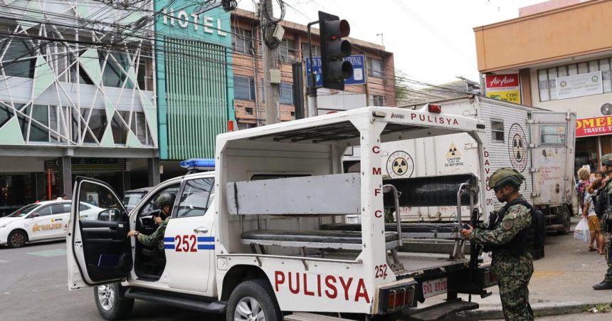 Strelec z plaze Bondi navstivil filipinsky obchod so zbranami