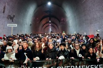 V Budapesti protestuju tisice proti zneuzivaniu deti