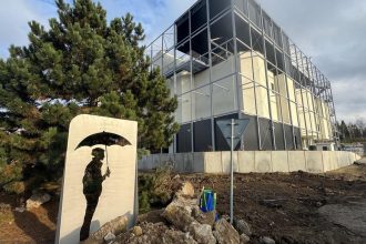 Vidiet svetlo na konci tunela Otvorenie Warholovho muzea sa odklada