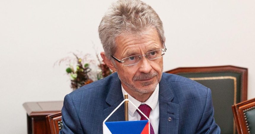 Vystrcil Cesko potrebuje silne nezavisle institucie a slobodne media