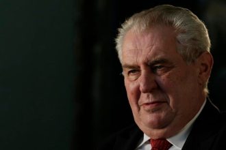 Zeman poprial nastupujucej Babisovej vlade aby sa vyhla amaterizmu