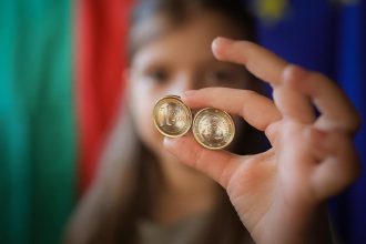 Bulhari platia eurom zarabaju menej ako Slovaci