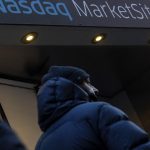 Burza Akcie v USA v piatok uzavreli zmiesane za cely tyzden klesli