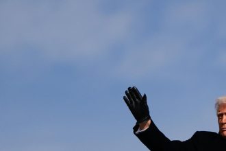 Expert Blizi sa vrchol trumpizmu o rok moze byt Trump pre republikanov zatazou