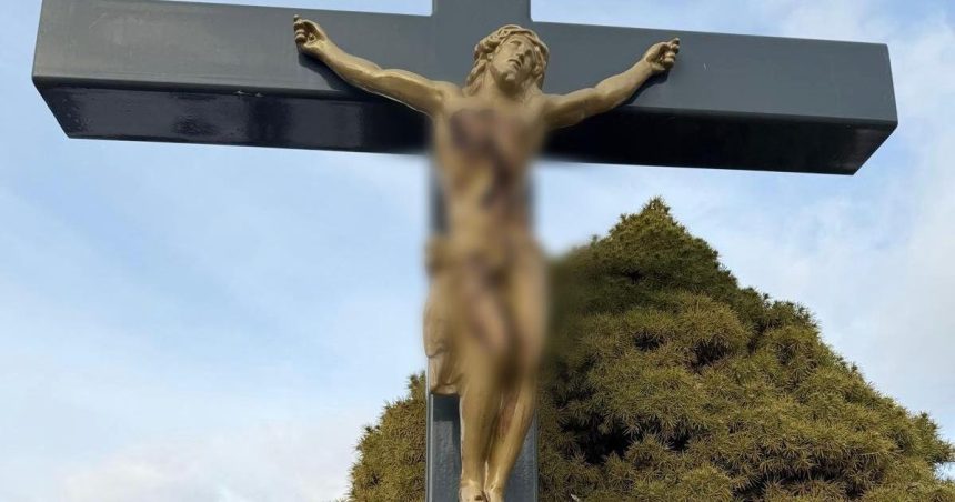 Fekaliami niekto potrel hlavne krize na cintorinoch