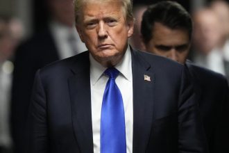 Francuzsko pre Trumpove narodeniny a MMA zapas prelozilo G7 samit