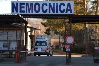 LOZ zada o stanovenie standardizovanych zmluv medzi nemocnicami a zdravotnymi poistovnami