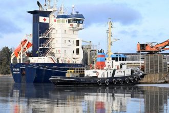 Lod Fitburg podla finskej policie tahala kotvu desiatky kilometrov po morskom dne