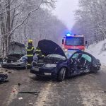 Medzi Rakosom a Slancom doslo ku zrazke troch aut traja ludia utrpeli zranenia