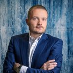 Miliardy aj vdaka Kaliniakovi Strnad sa zrazu stal clenom klubu najbohatsich na planete o jeho akcie bola bitka