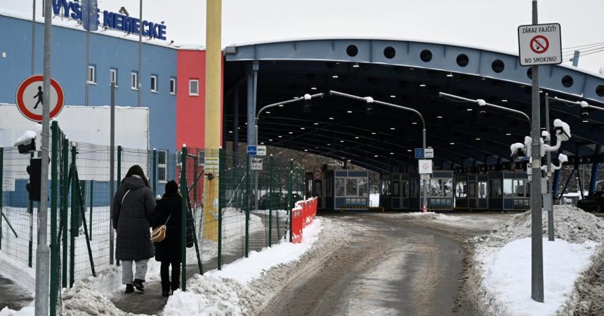 Na hranicnom priechode Uzhorod Vysne Nemecke slavnostne otvorili pesi koridor