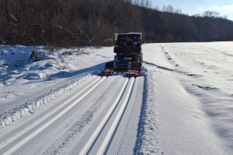 Napadli kopy snehu bezkari mozu jazdit