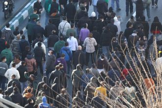 Od zaciatku protestov v Irane zahynulo 35 ludi