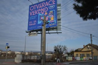 Otvorenie vyznamnej akcie propaguje problemovy bigboard Mesto ziada odstranenie reklamy