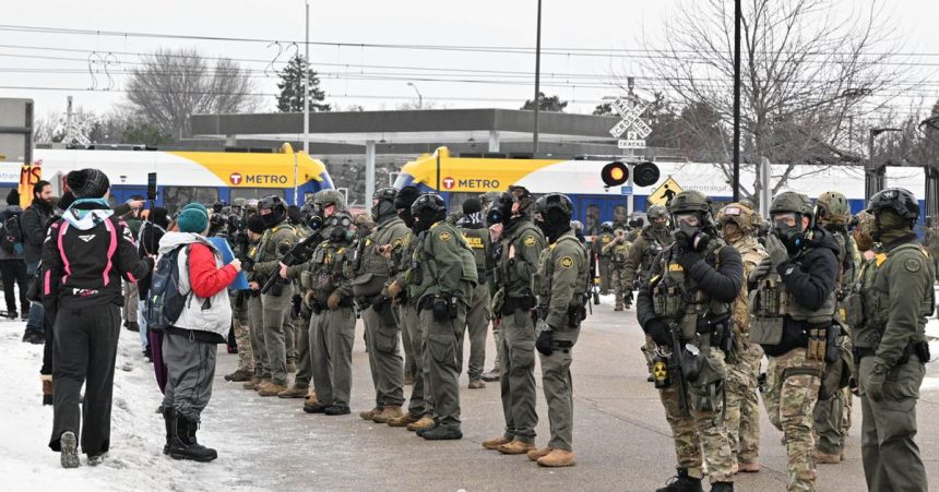 Po strelbe v Minneapolise doslo k stretom demonstrantov s bezpecnostnymi silami