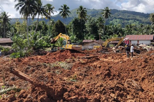 Pri zosuve pody v Indonezii zahynulo najmenej sedem osob patraju po dalsich