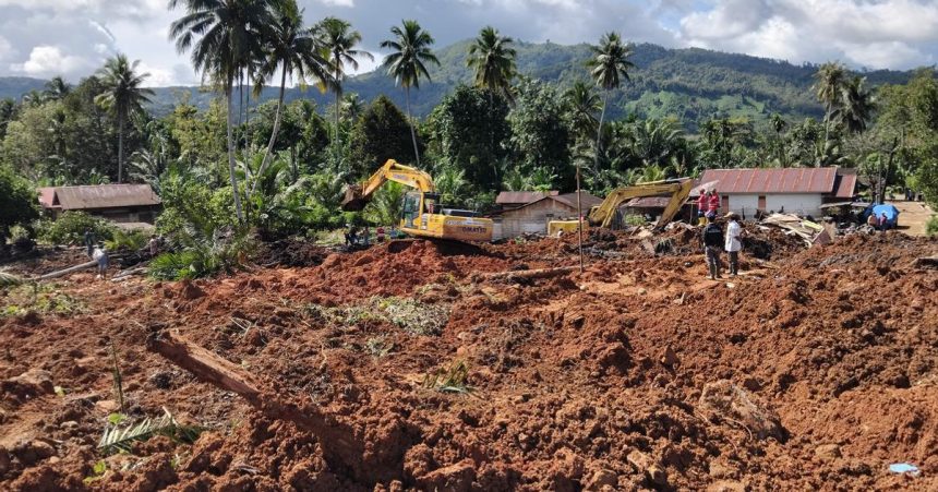 Pri zosuve pody v Indonezii zahynulo najmenej sedem osob patraju po dalsich