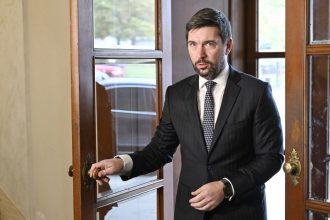 Rok 2025 bol podla Takaca narocny pre eurofondy