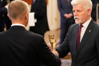 Rozputam brutalny boj pisal poradcovi Cesky prezident obvinil ministra zahranicia z vydierania